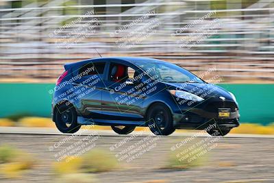 media/Oct-18-2025-Extreme Speed (Sat) [[d6d7e1fef1]]/Group 5/Session 3 (Turn 1)/